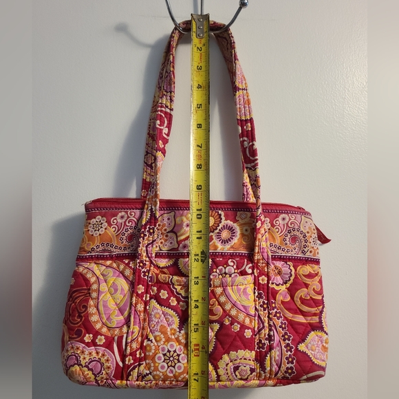 EUC Vera Bradley Retired Raspberry Fizz Tote Purse with matching Keychain case - Picture 3 of 16